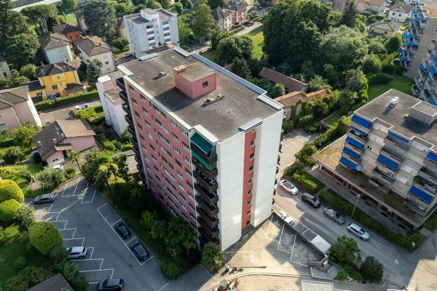 Appartamento luminoso 2.5 locali - Foto 2 di 9