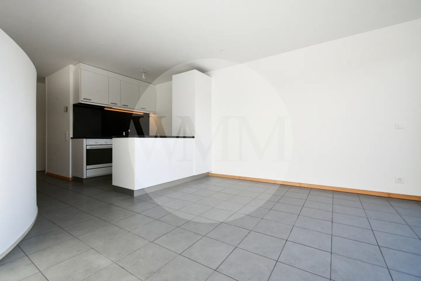 Appartamento moderno con una camera e grande terrazza - Foto 8 di 13