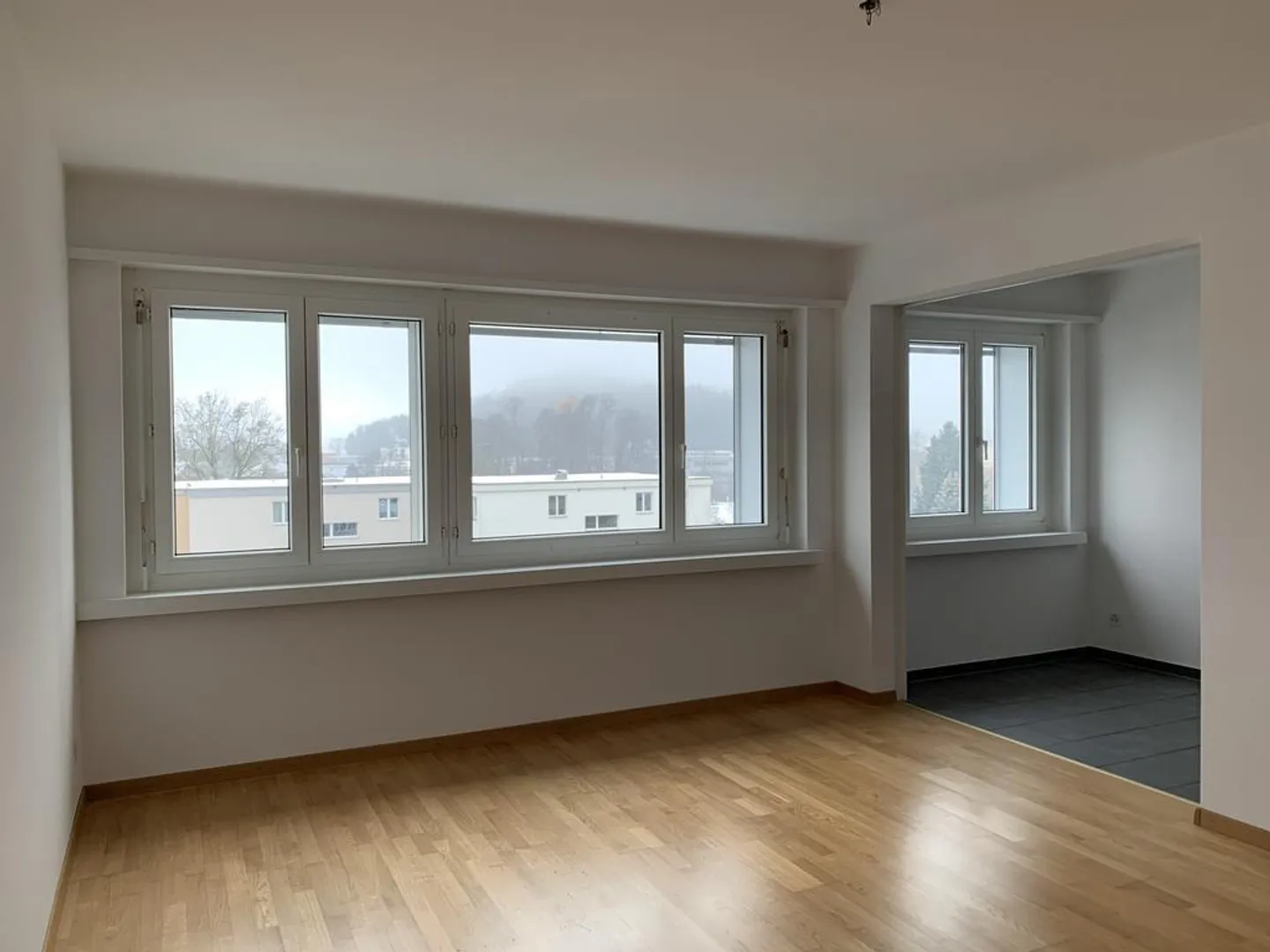 Modern, bright apartment in a central location - Photo 5 of 5