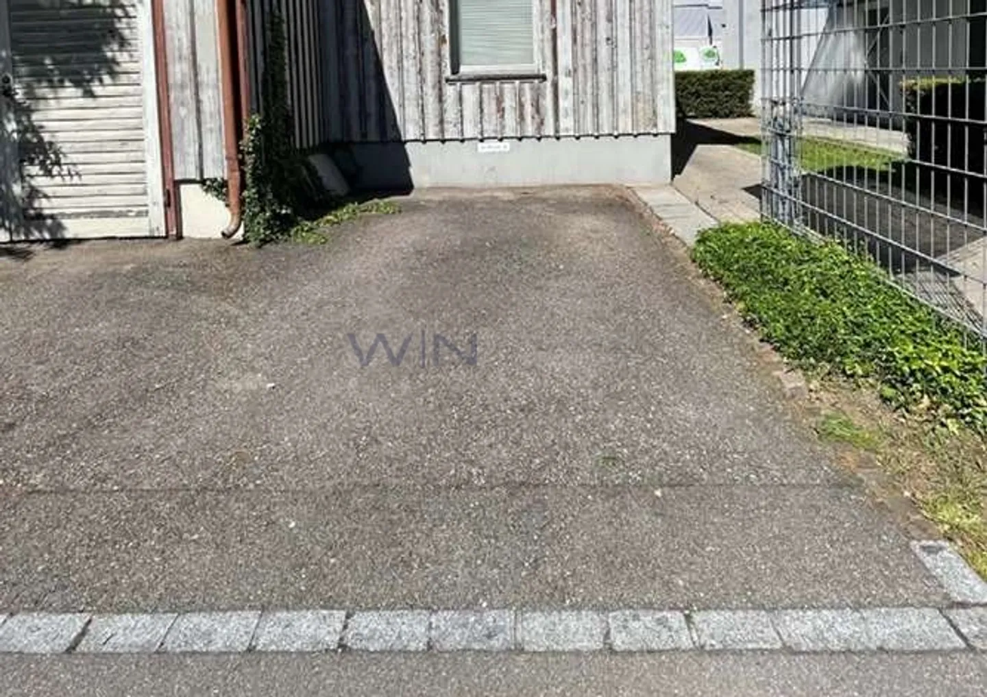 Confortevole e Centrale: Il Tuo Nuovo Posto Auto - Foto 4 di 4