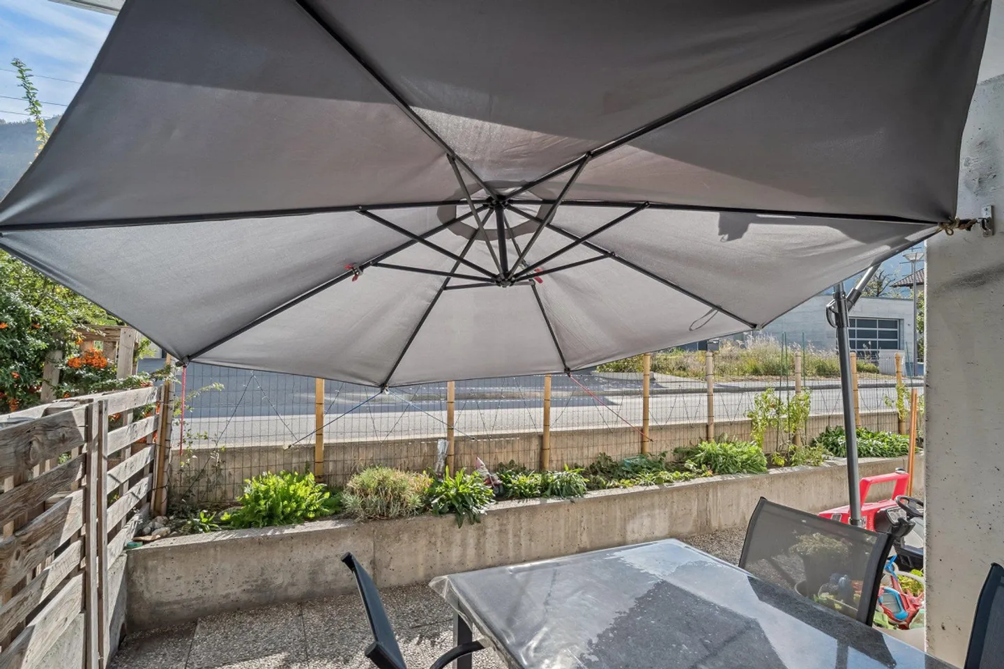 Appartement confortable de 4,5 pièces dans le quartier de villas attrayant de Raron - Photo 7 sur 13