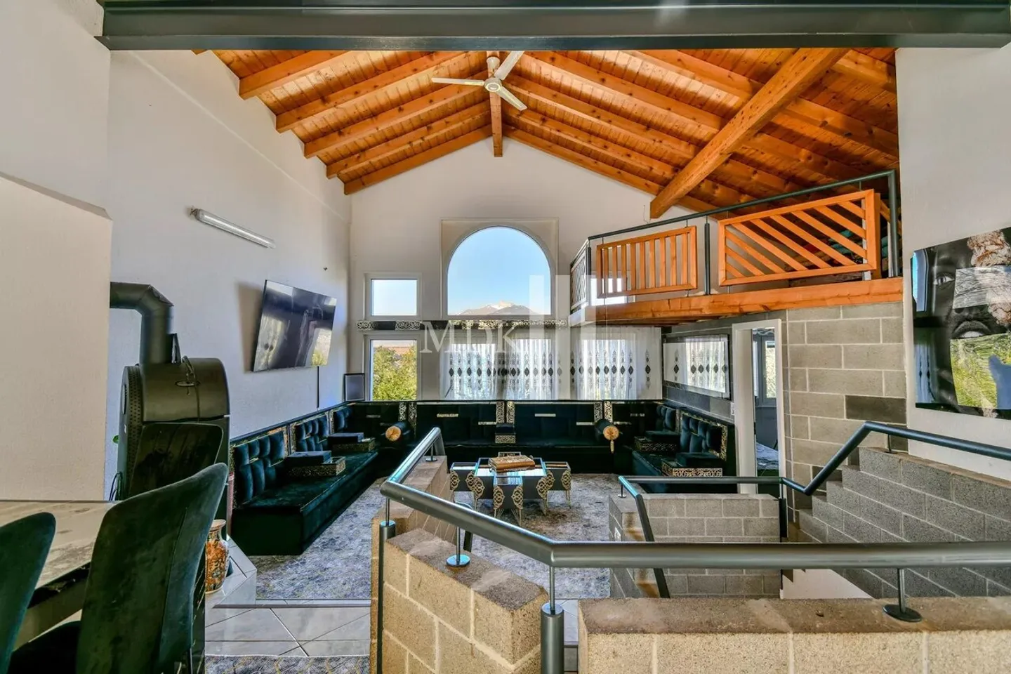 Beautiful chalet in a quiet area - Photo 2 of 13