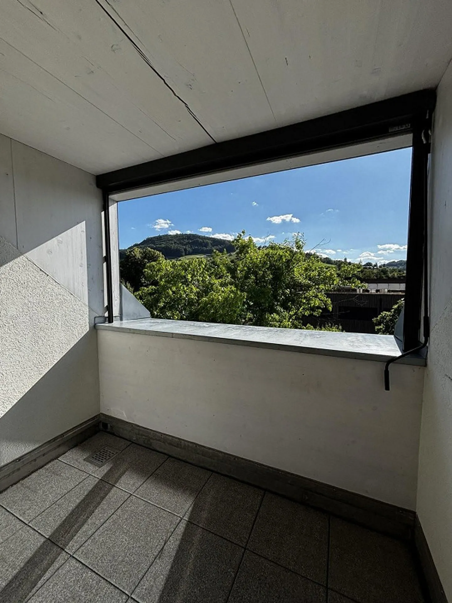 Moderne 4.5-Zimmerwohnung im Dorfkern in Arisdorf zu vermieten - Foto 11 von 13