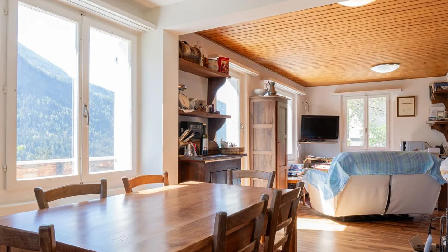 Chalet mit drei Wohnungen - Foto 5 von 40