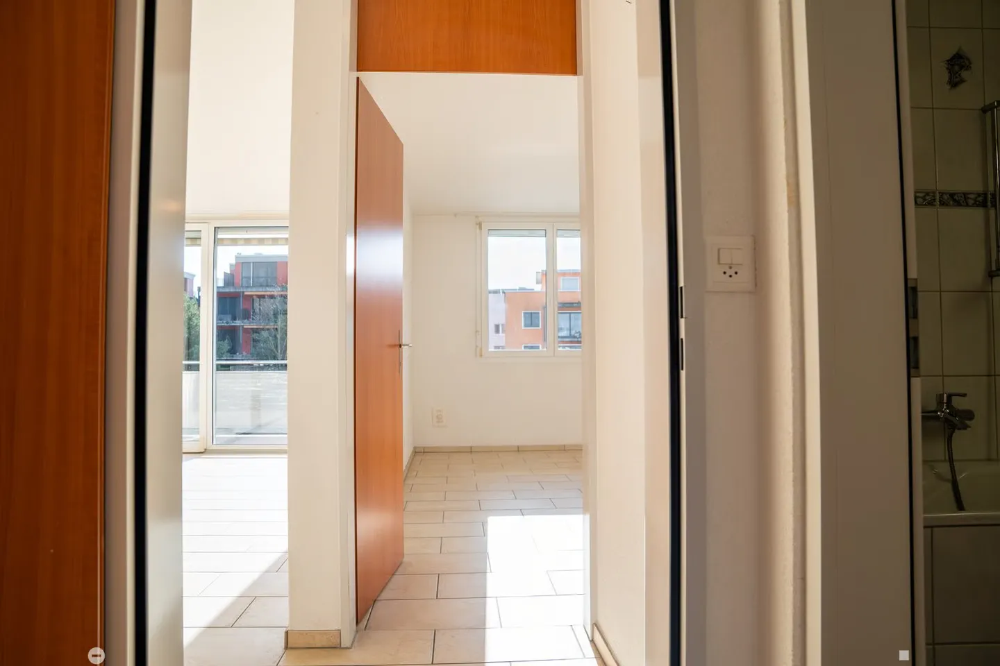 Modern 4.5-room apartment with Jura view in Biel - Photo 5 of 19