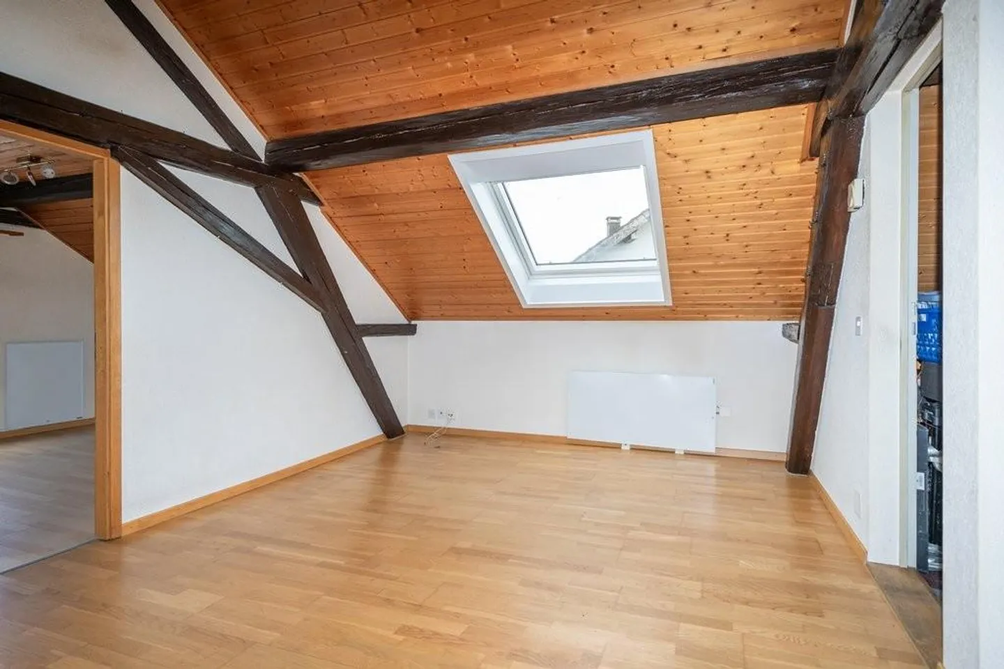 Charmante, preiswerte Dachwohnung - Foto 4 von 8