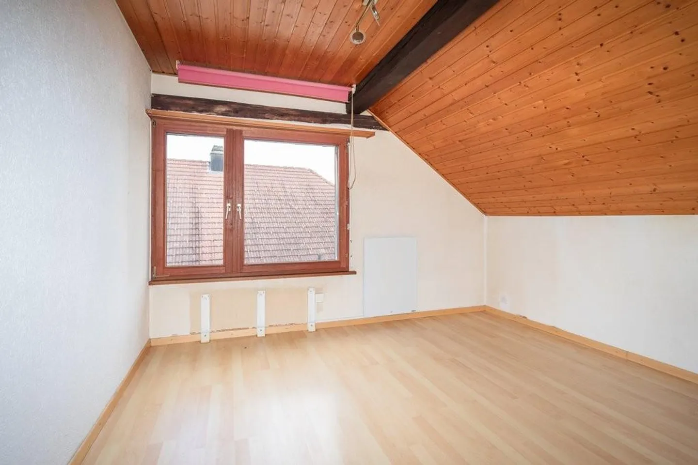 Charmante, preiswerte Dachwohnung - Foto 7 von 8