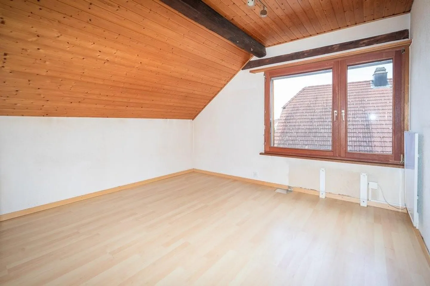 Charmante, preiswerte Dachwohnung - Foto 8 von 8