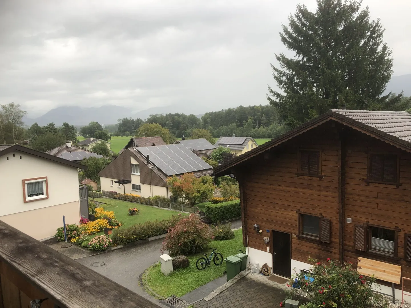 Appartamento 4.5 stanze 1° piano, inclusa garage - Foto 2 di 16