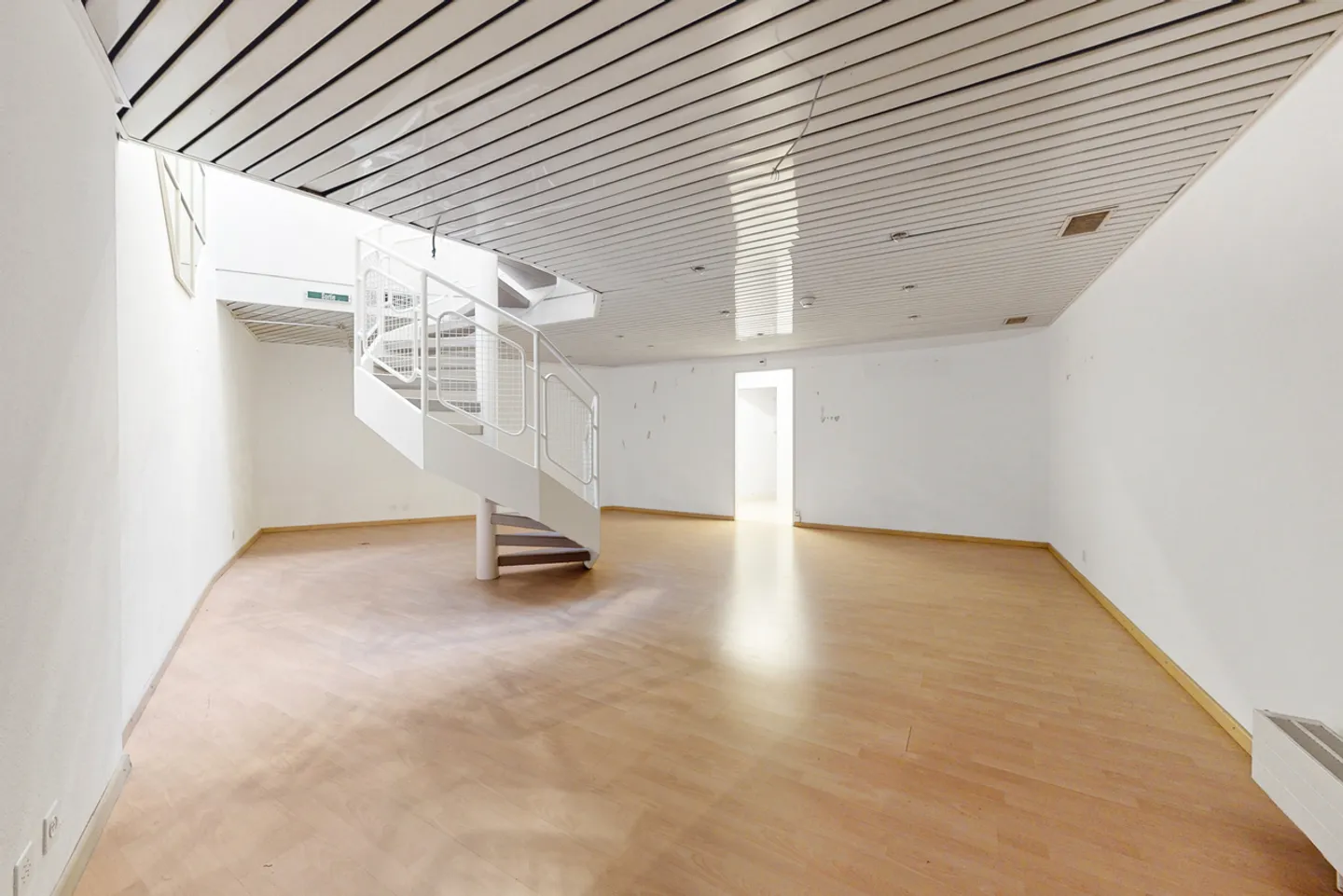 Kommerzielle Arkade im Stadtzentrum - Foto 8 von 8