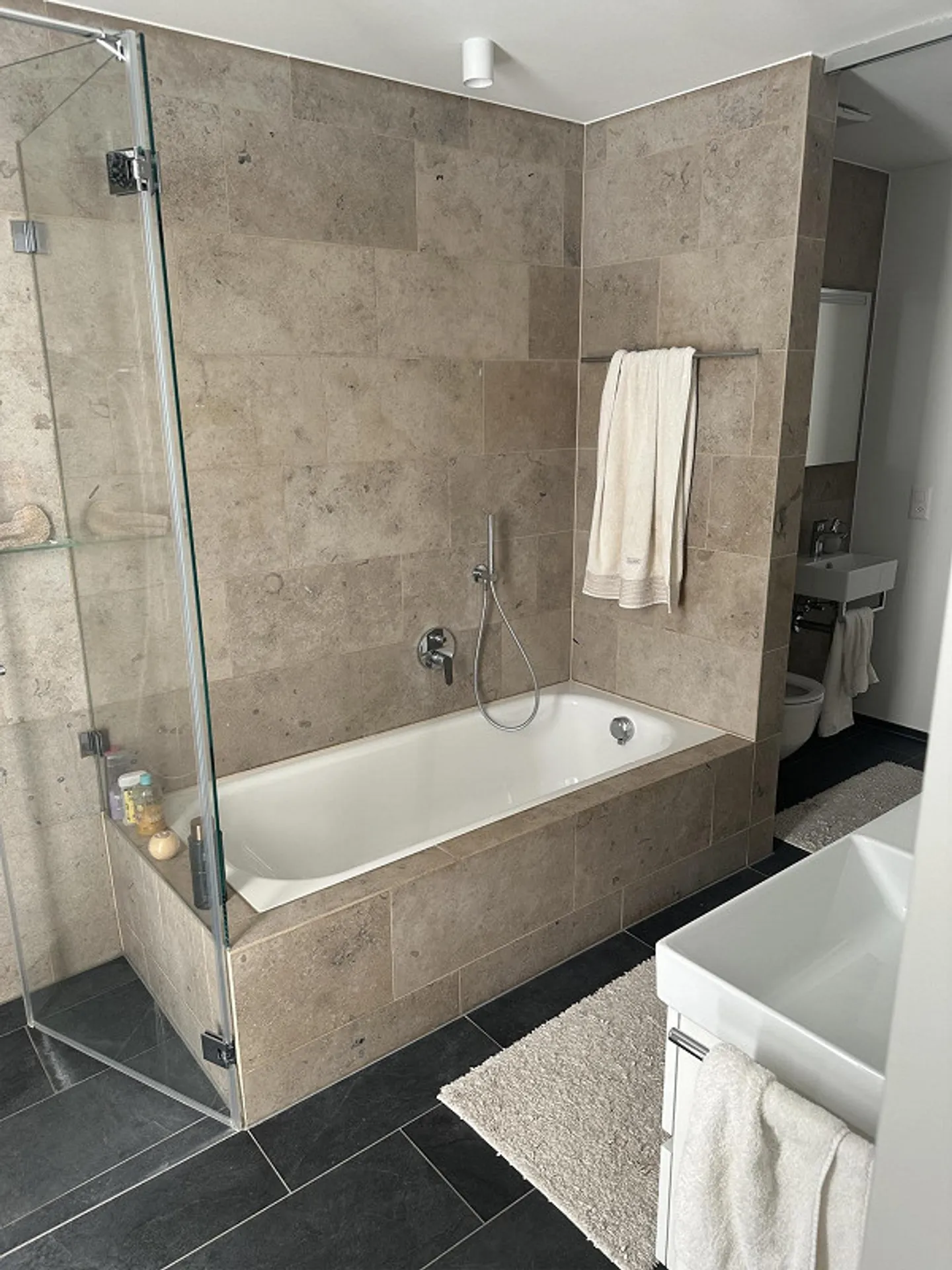Dream apartment in the best location - Photo 10 of 16