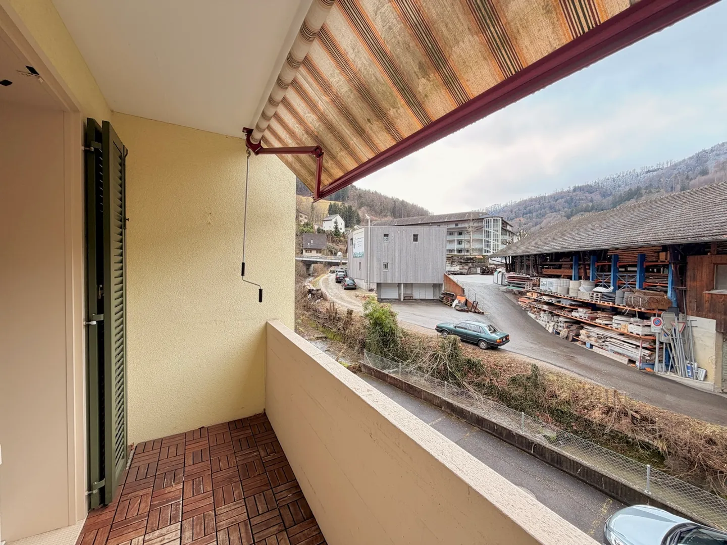 Appartamento elegante di 3,5 stanze con box auto privato - Foto 5 di 10