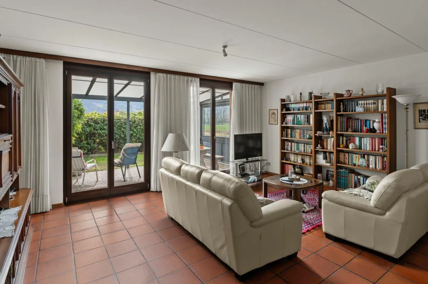 Maison dans un complexe de maisons mitoyennes avec vue dégagée - 5,5 pièces à Bellinzone - Photo 2 sur 11