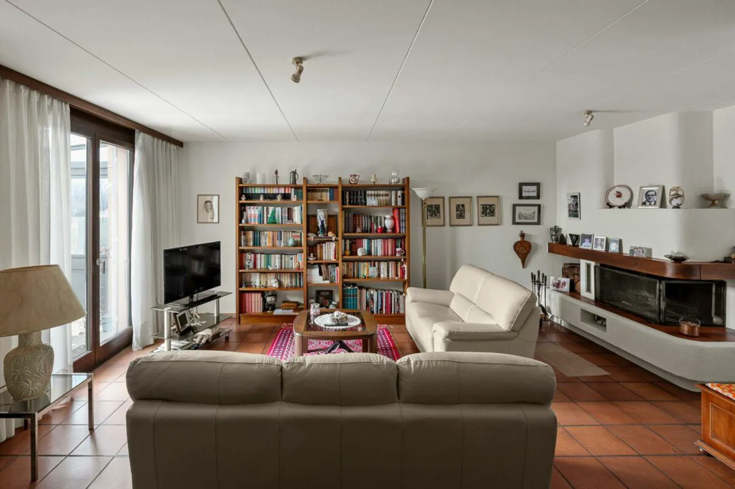Maison dans un complexe de maisons mitoyennes avec vue dégagée - 5,5 pièces à Bellinzone - Photo 4 sur 11