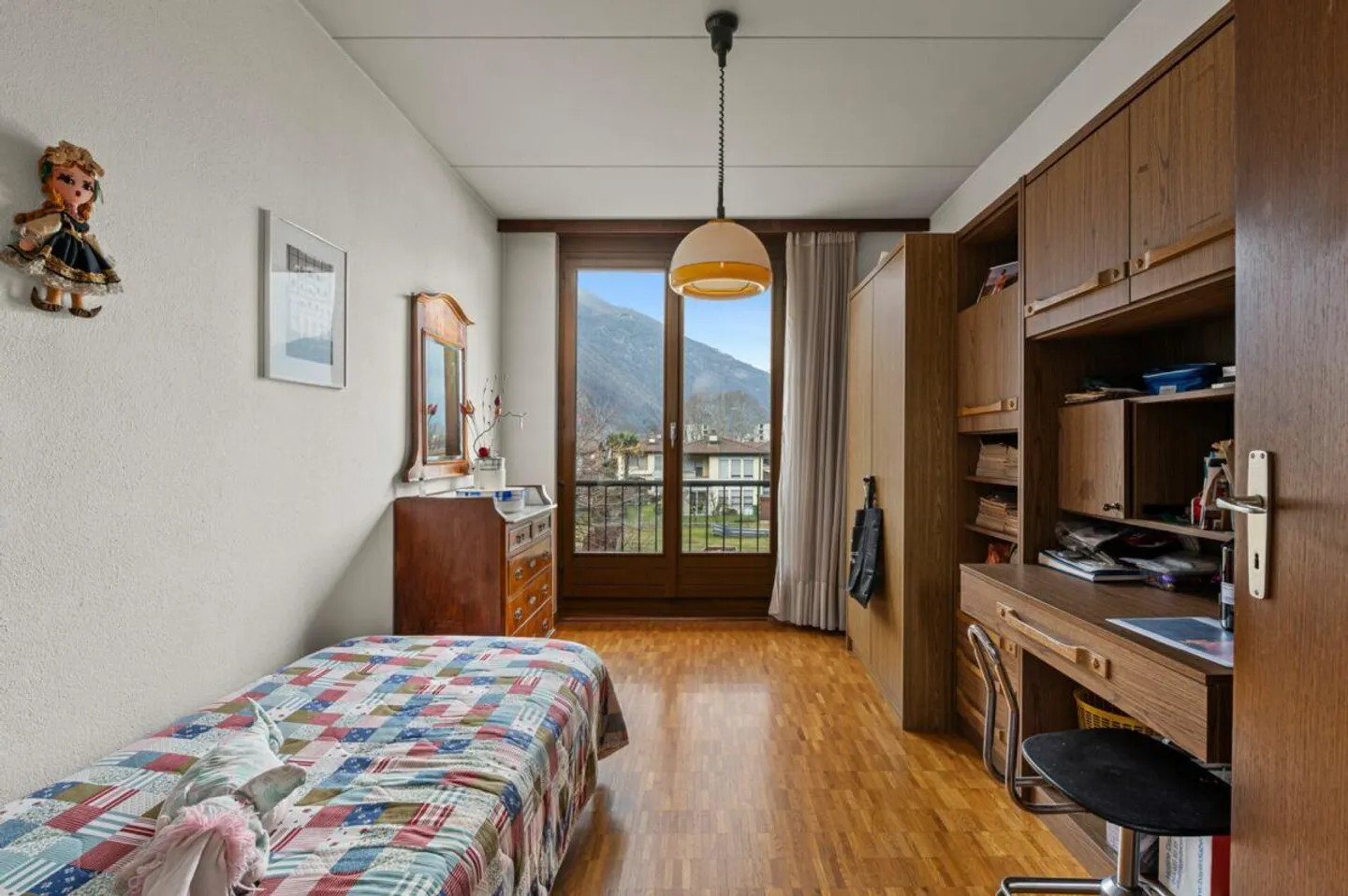 Maison dans un complexe de maisons mitoyennes avec vue dégagée - 5,5 pièces à Bellinzone - Photo 7 sur 11