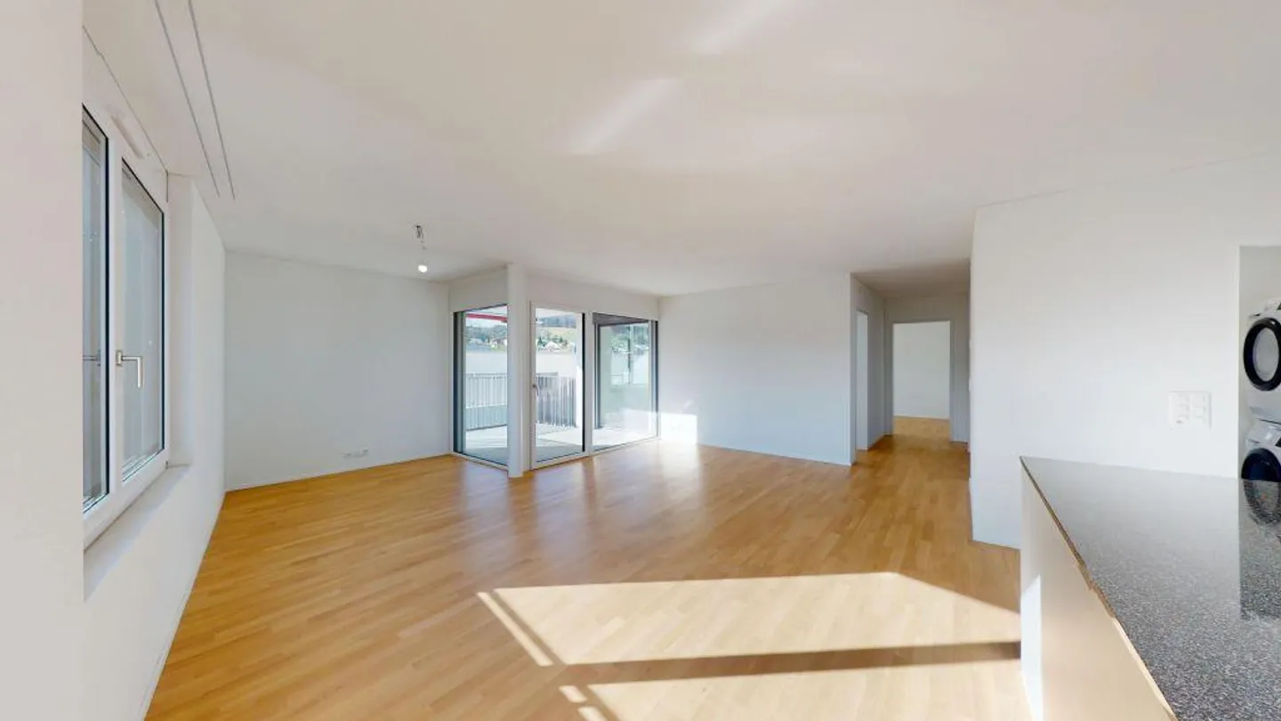 FIRST RENTAL | SPACIOUS | CENTRAL - Photo 7 of 10