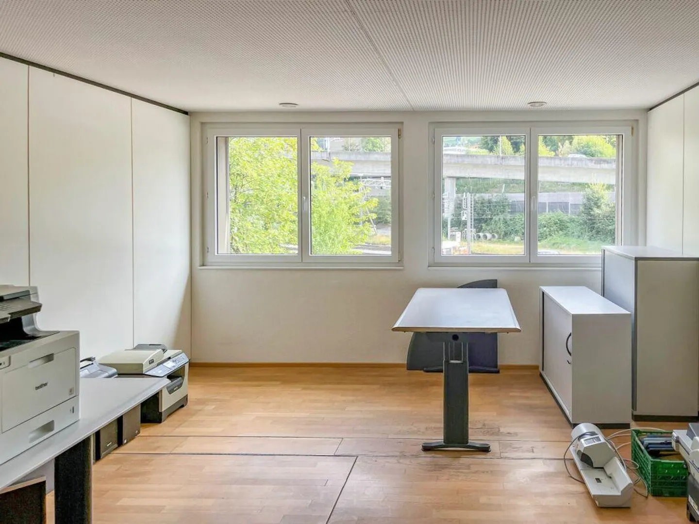 Espace commercial / Bureau / Cabinet - Photo 2 sur 8