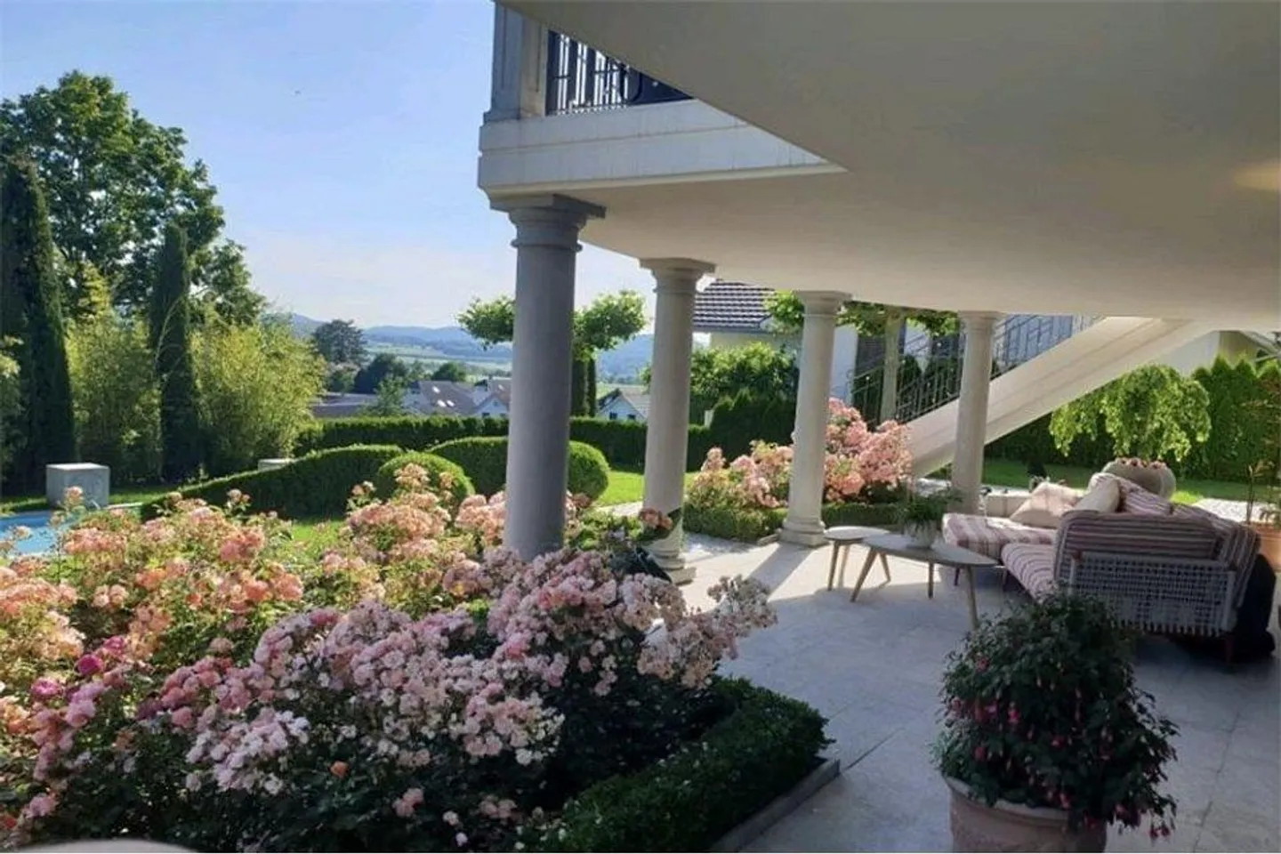 Villa di campagna esclusiva approvata dalla banca - Foto 1 di 13