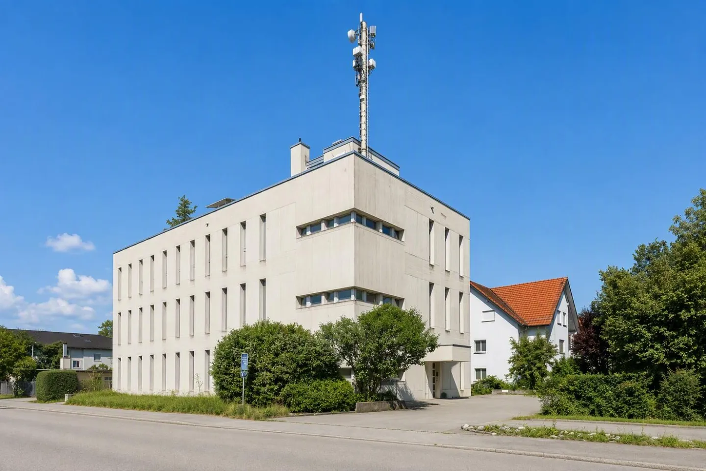 Bright office or commercial space in a central location in Heerbrugg - Photo 1 of 4