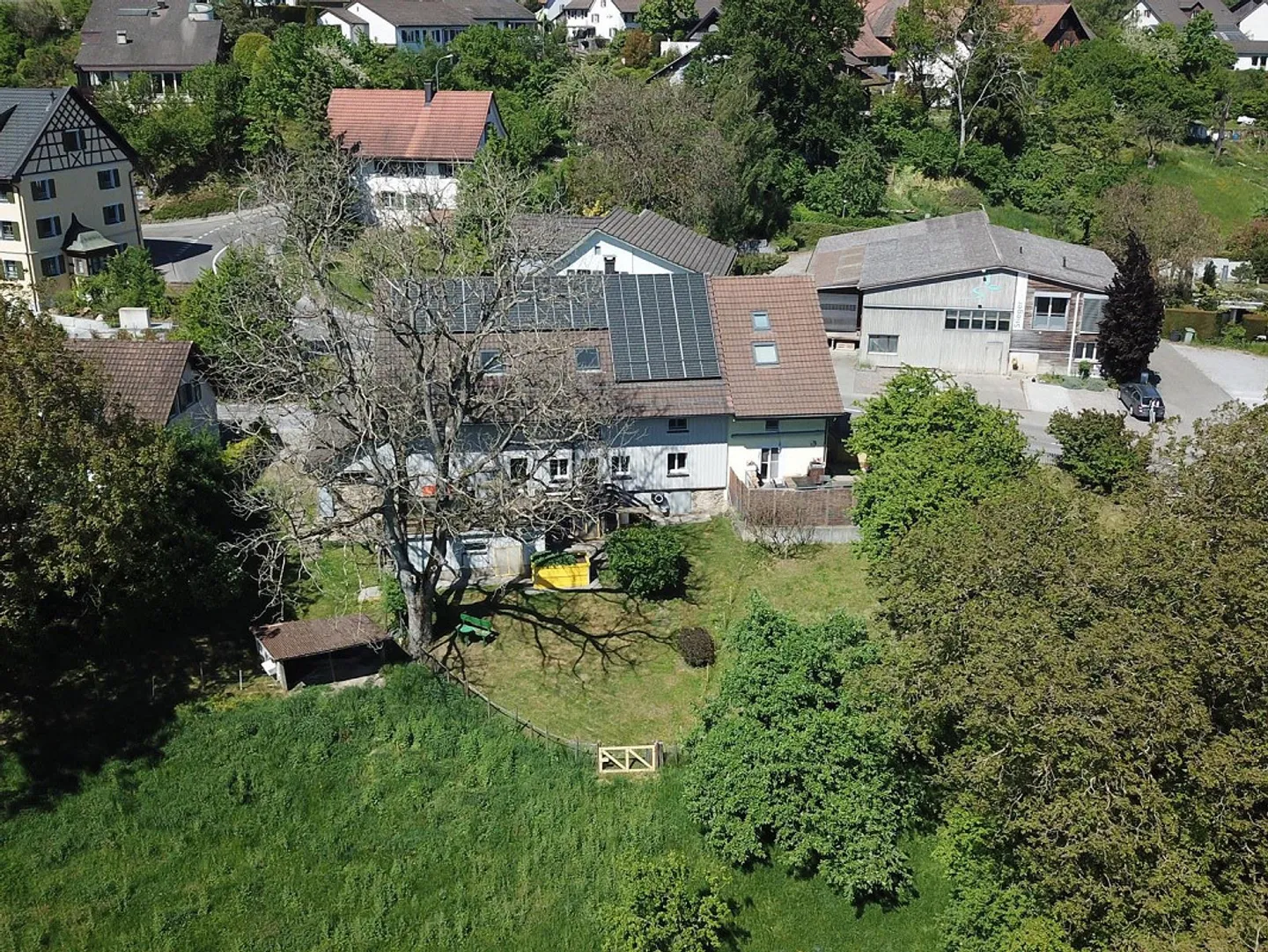Old building in the town center – 5.5 rooms, south-facing, to be developed - Photo 6 of 9