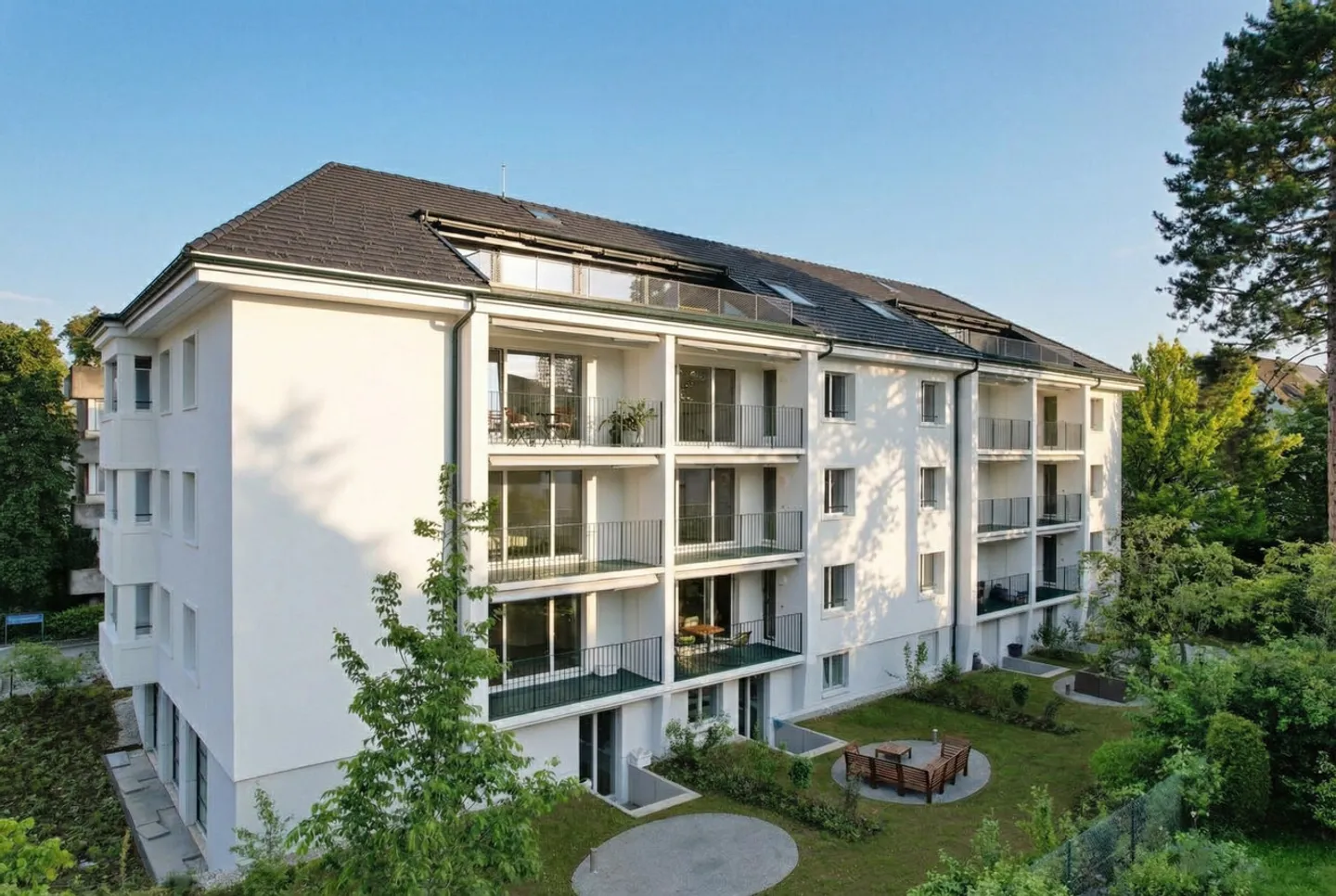 LAST OPPORTUNITY - URBAN LIVING EXPERIENCE IN A PREFERRED LOCATION - Photo 2 of 8