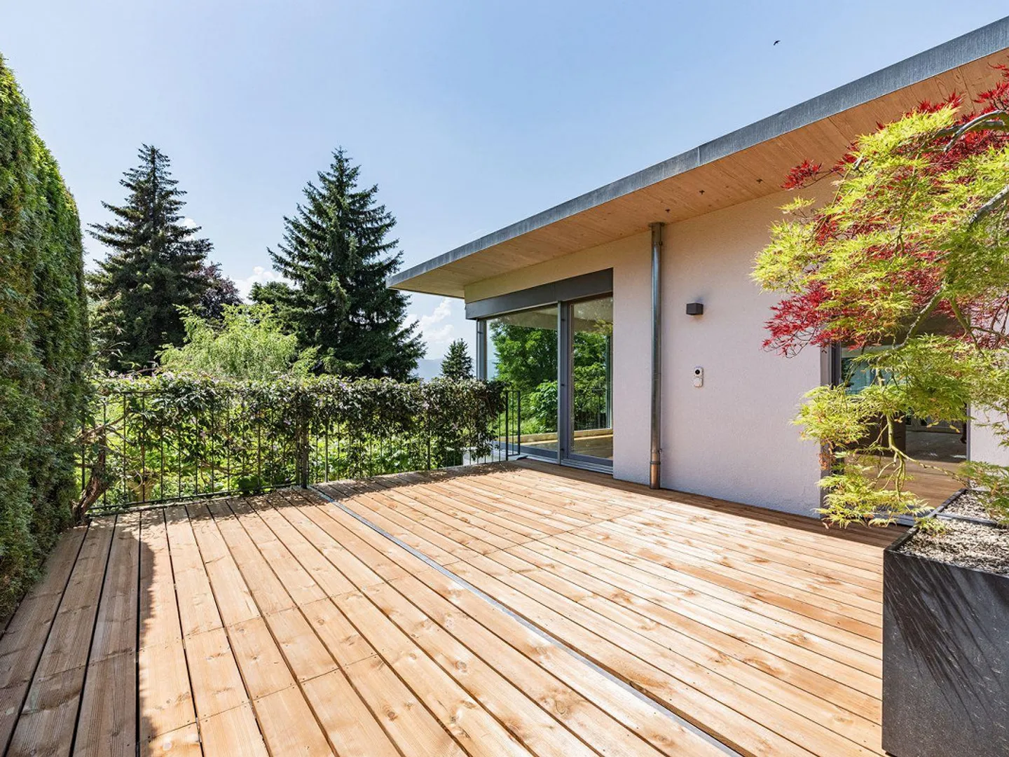 Spacious Living in Äbnitpark Hilterfingen - Photo 4 of 13