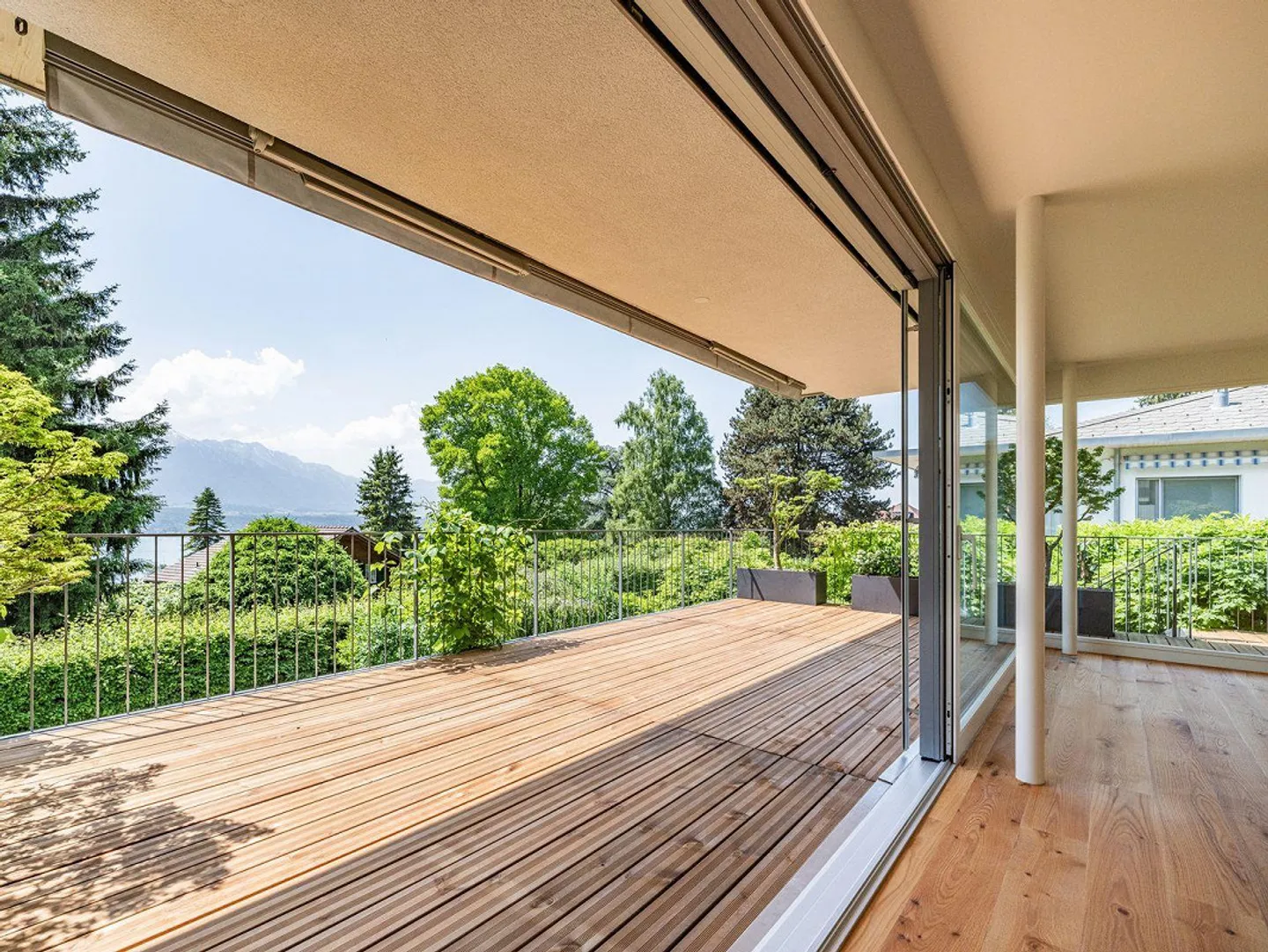 Spacious Living in Äbnitpark Hilterfingen - Photo 5 of 13