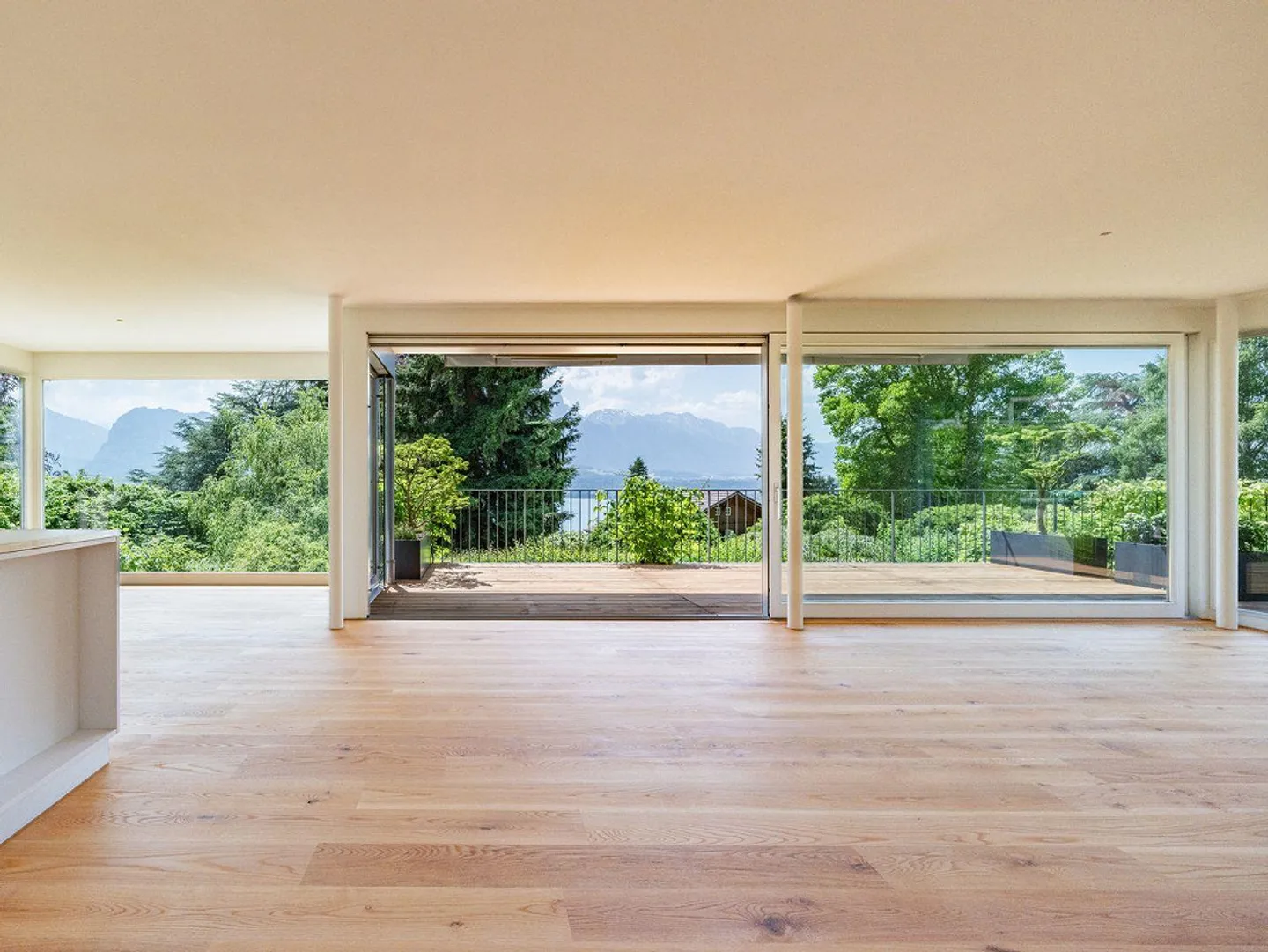 Spacious Living in Äbnitpark Hilterfingen - Photo 6 of 13