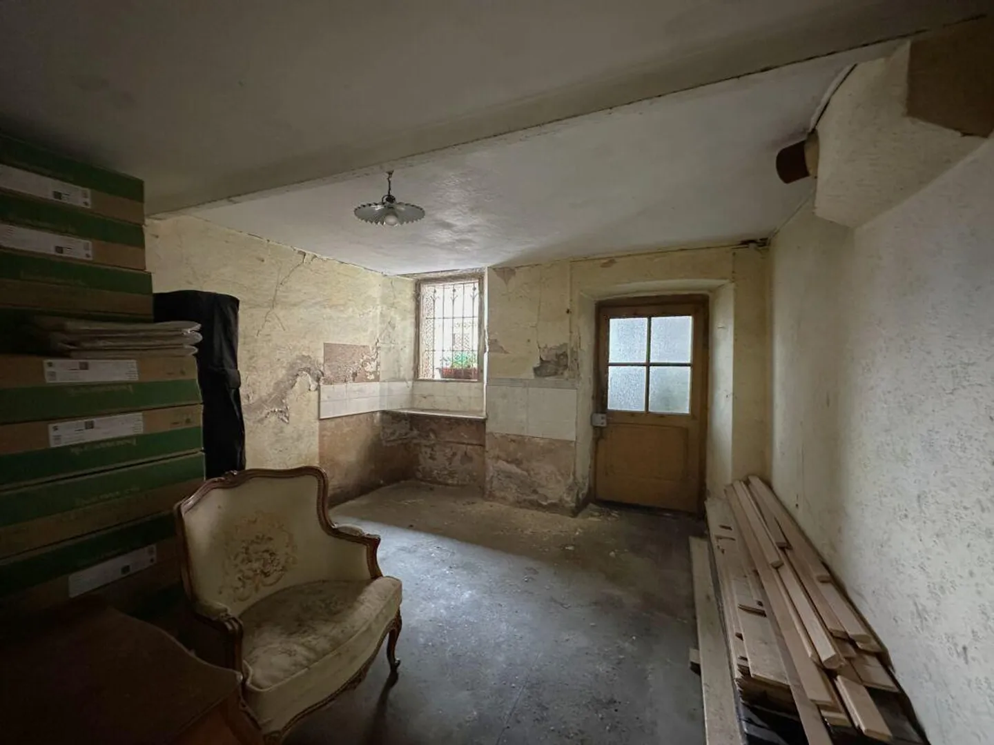 Interesting residential complex for renovation with private courtyard and small garden - Photo 18 of 19
