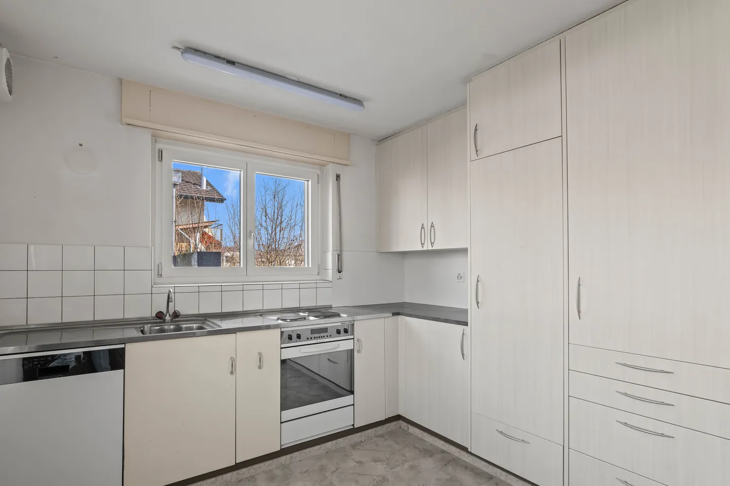 House with Substance & Potential - plenty of space for your ideas - Photo 8 of 9
