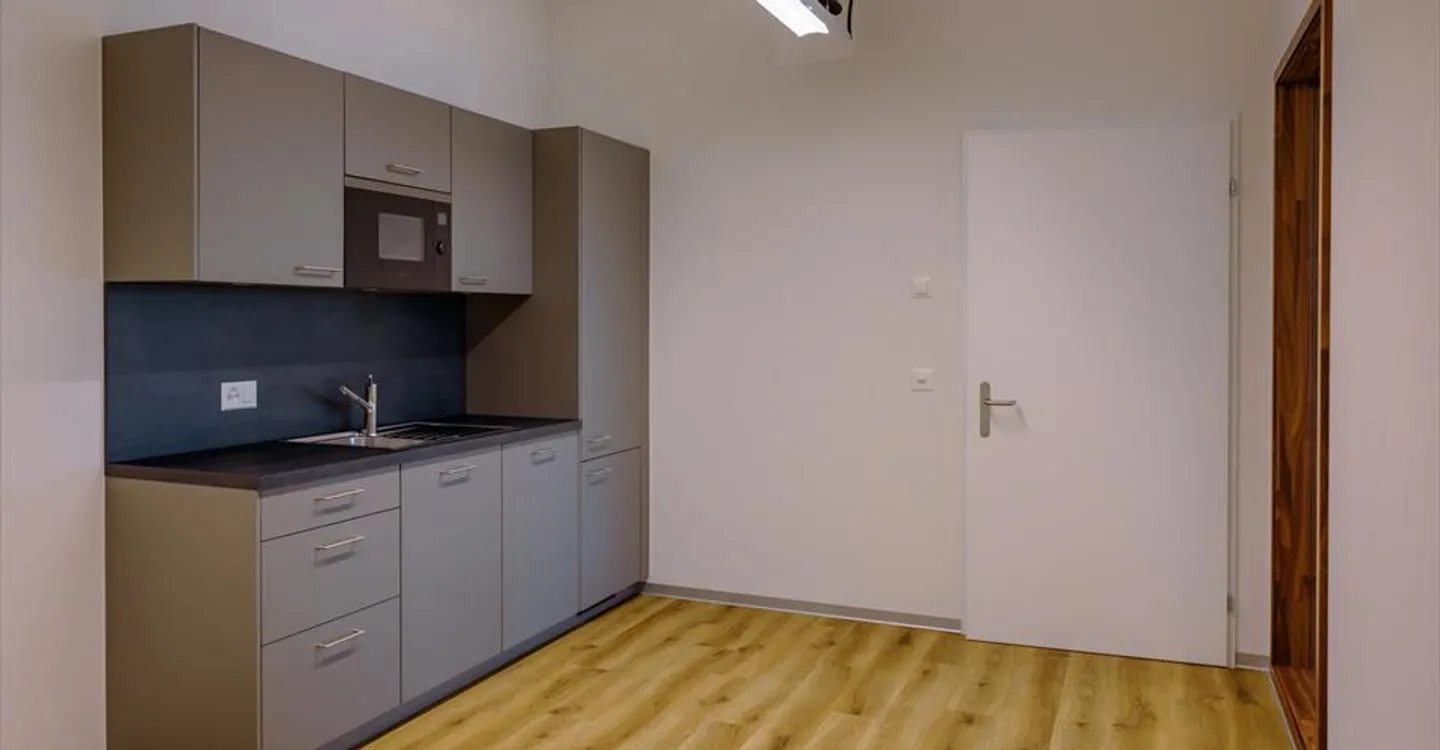Modern Office Space in Lonay - Photo 3 of 5