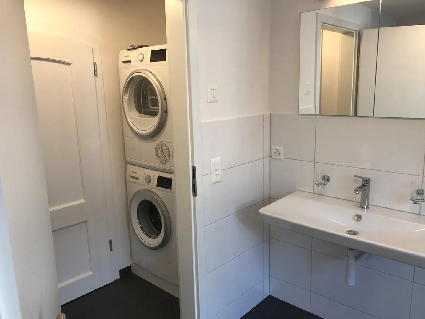 Appartamento moderno con area esterna coperta - Foto 10 di 13