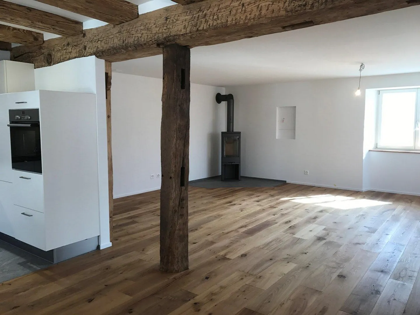 Appartamento moderno con area esterna coperta - Foto 2 di 13