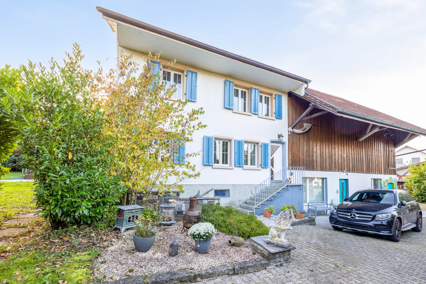 Spacious Family Home with Garden - Photo 1 of 13