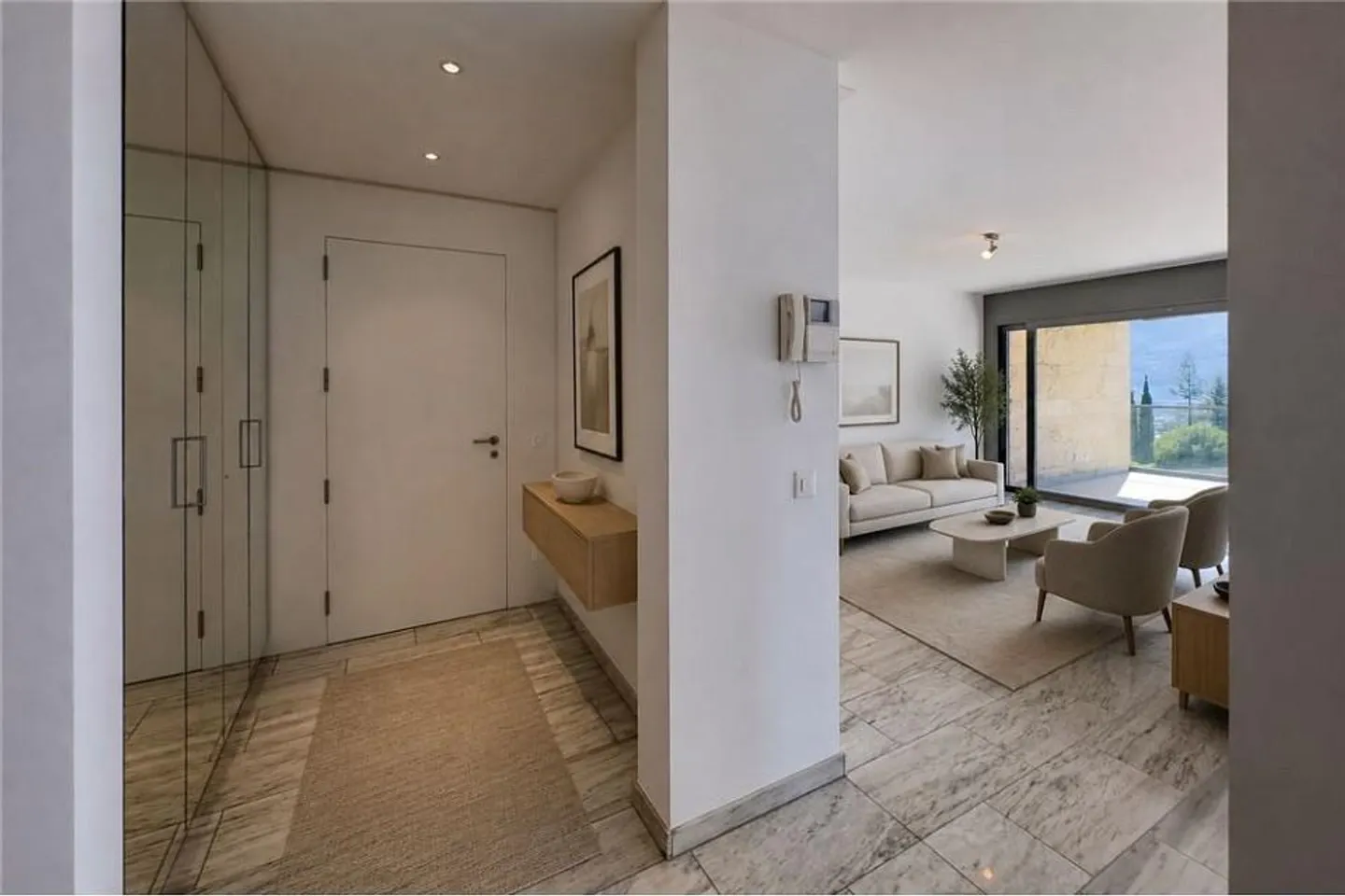 Appartamento Elegante con Vista Lago - Foto 3 di 13