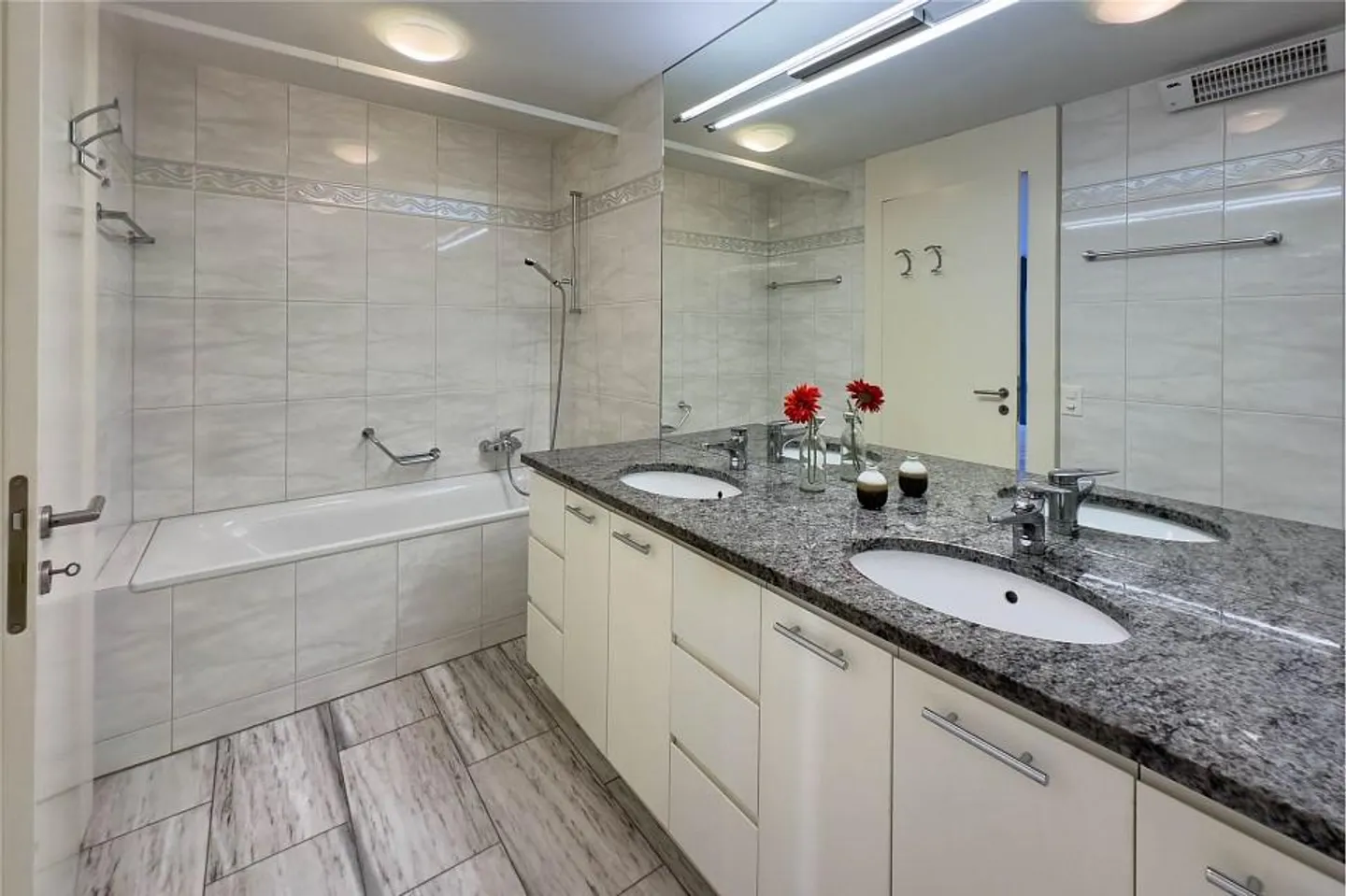 Appartamento Elegante con Vista Lago - Foto 11 di 13