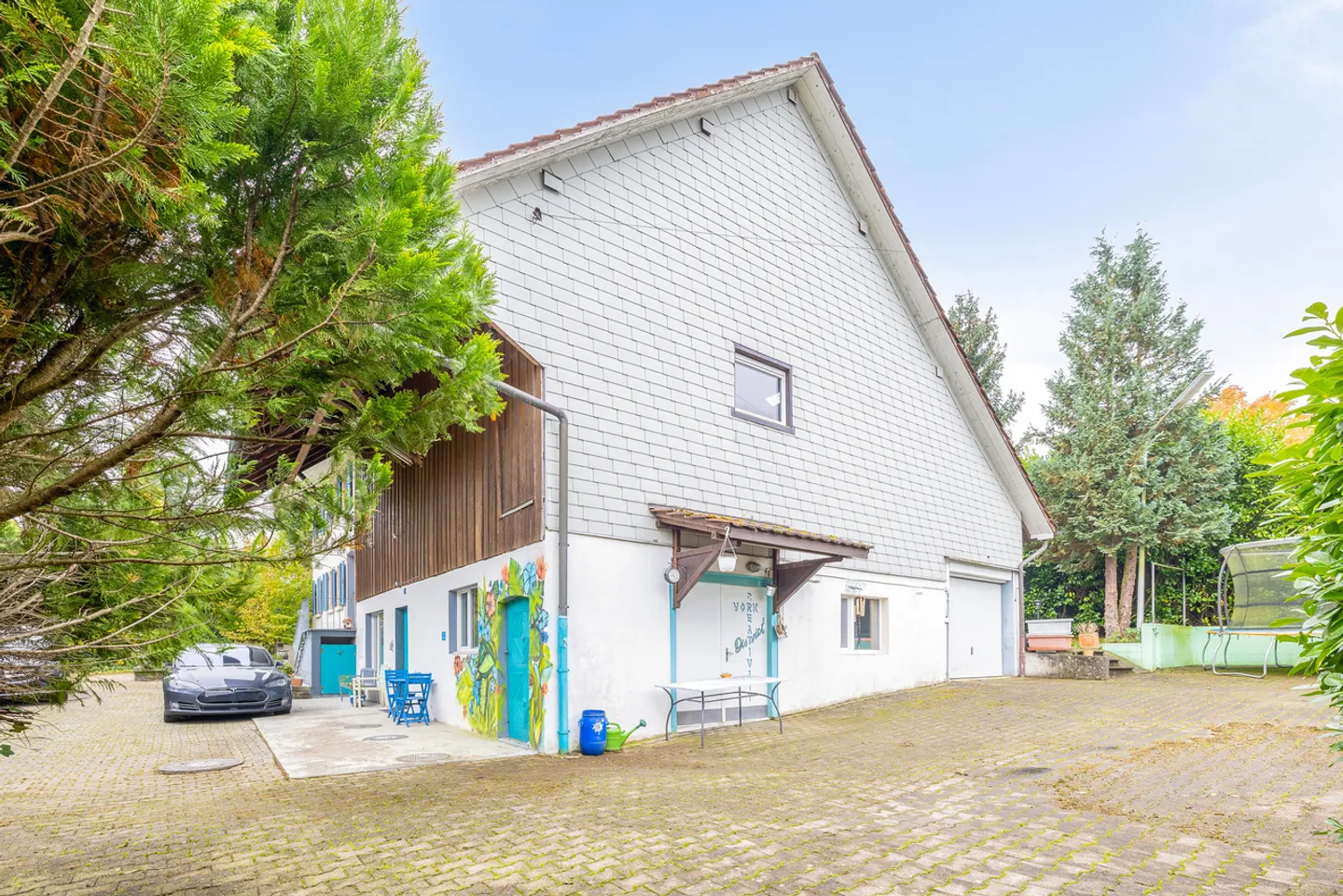 Spacious Family Home with Garden - Photo 12 of 13