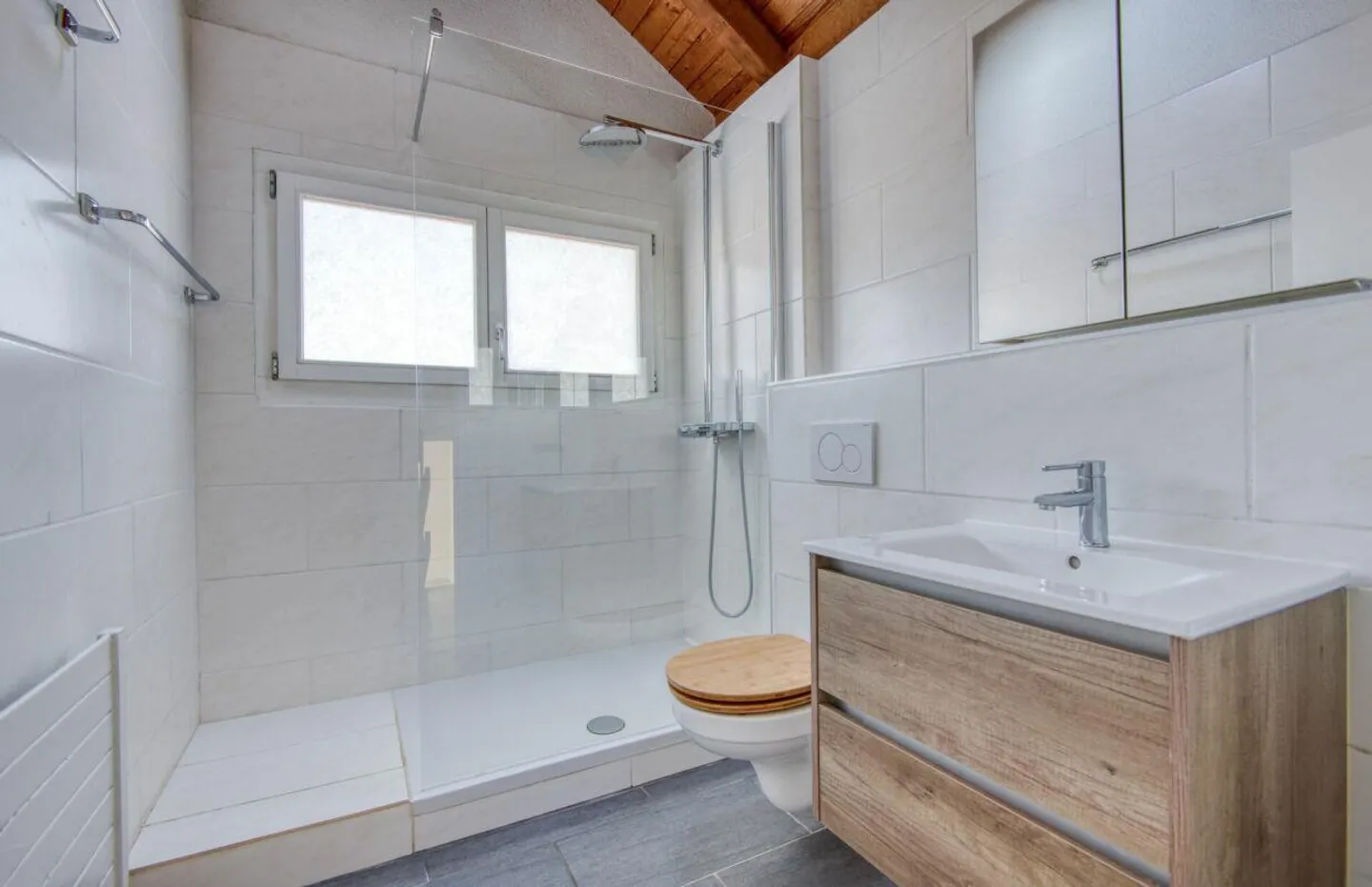 Incantevole Casa Familiare Indipendente - Foto 9 di 14