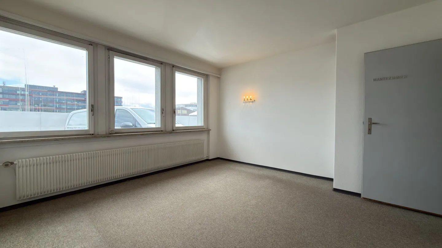 Geräumiges Familienhaus mit Büro - Foto 18 von 25