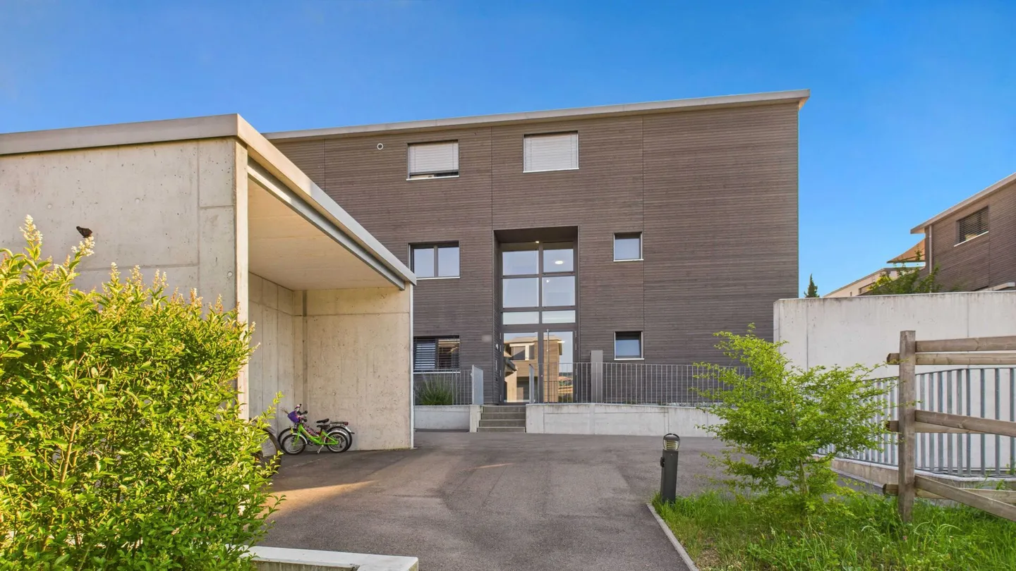 Vivere contemporaneo con loggia e layout ben progettato - Foto 10 di 10