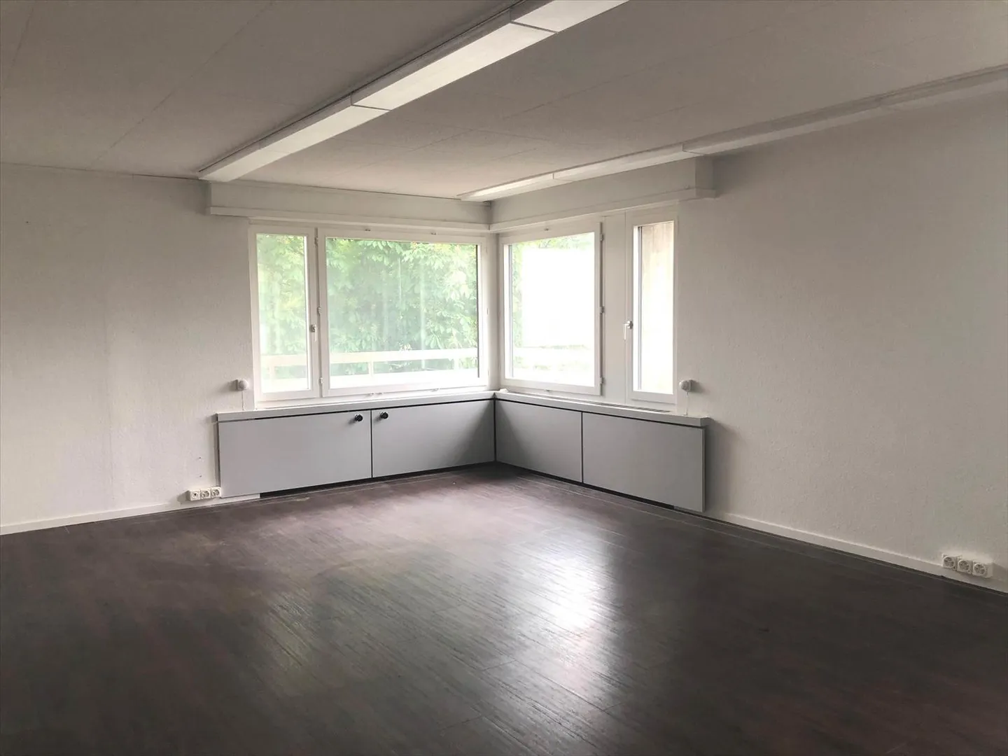 Moderne Büro- / Praxisfläche als Zwischennutzung - Foto 2 von 6