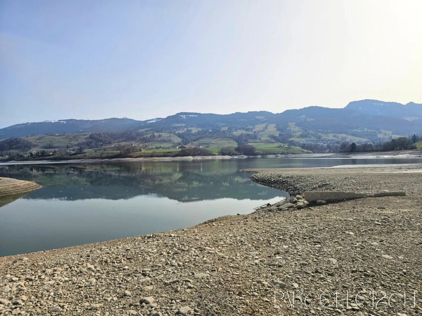 Duplex moderne au bord du lac - Photo 9 sur 11