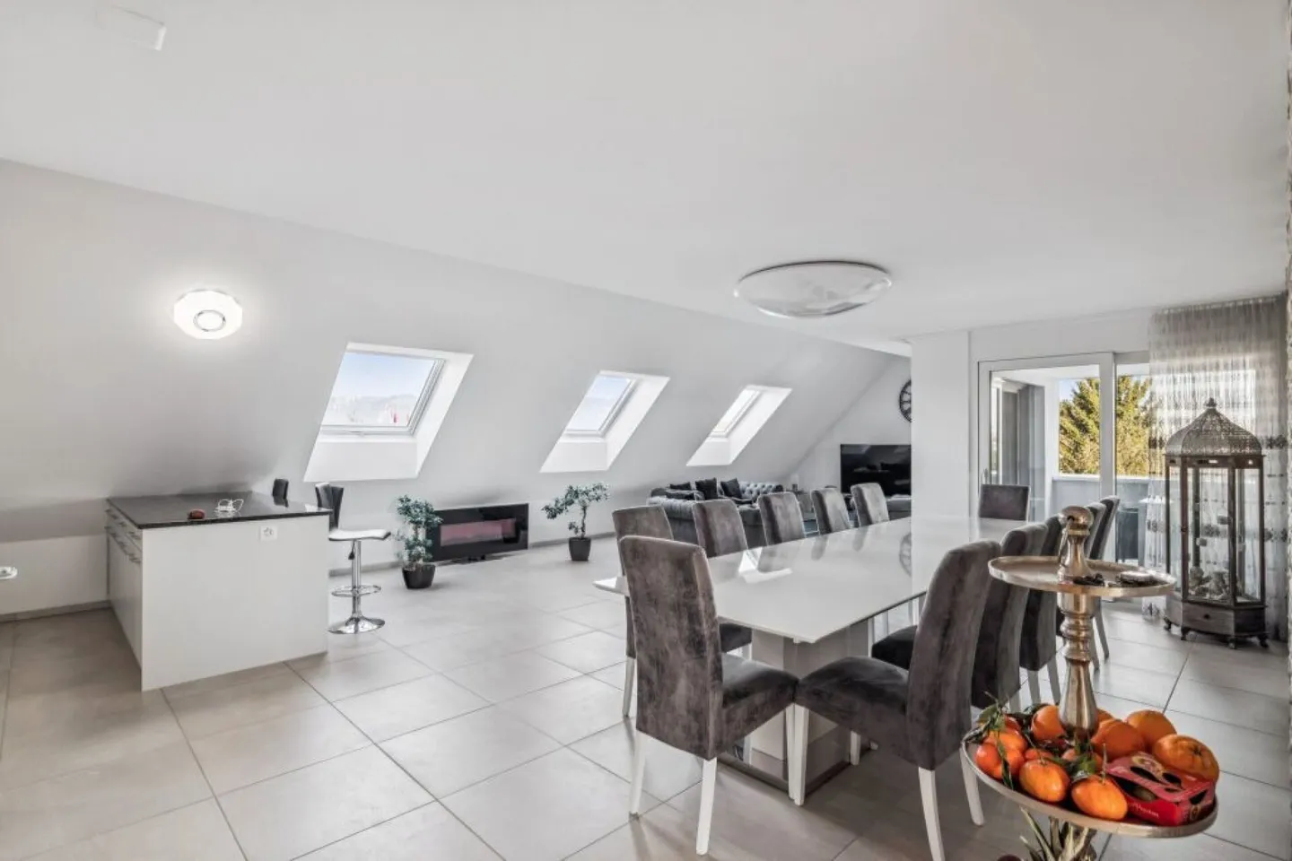 Stilvolle Wohnung mit Terrasse - Foto 1 von 15