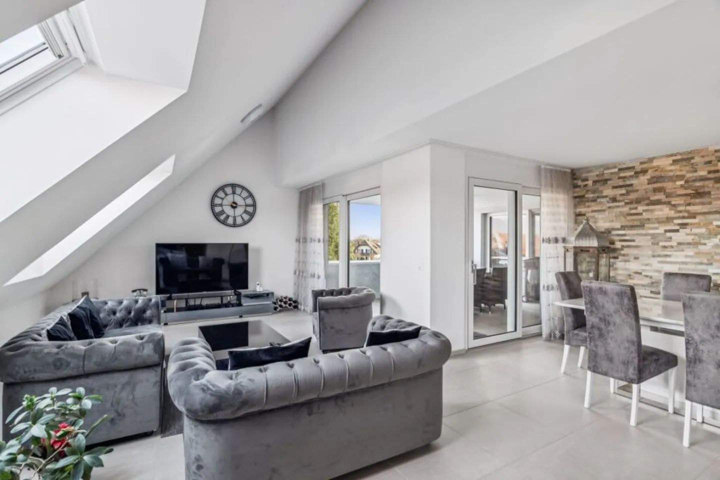 Stilvolle Wohnung mit Terrasse - Foto 6 von 15