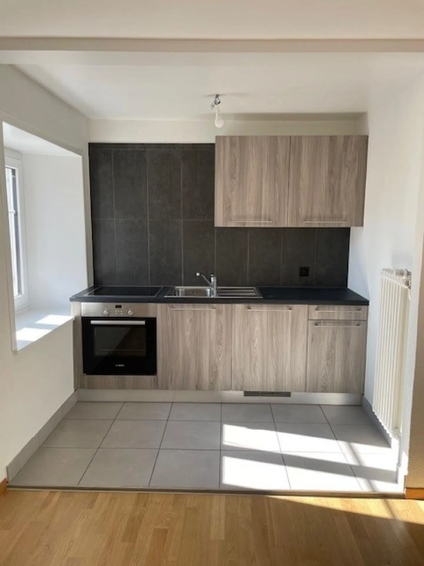 Schönes Apartment Nahe Annehmlichkeiten - Foto 1 von 7