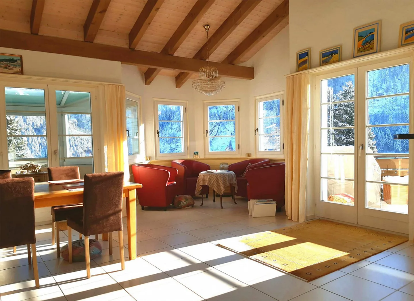 Unique penthouse apartment with alpine chic - Living with a holiday feeling - Photo 4 of 11