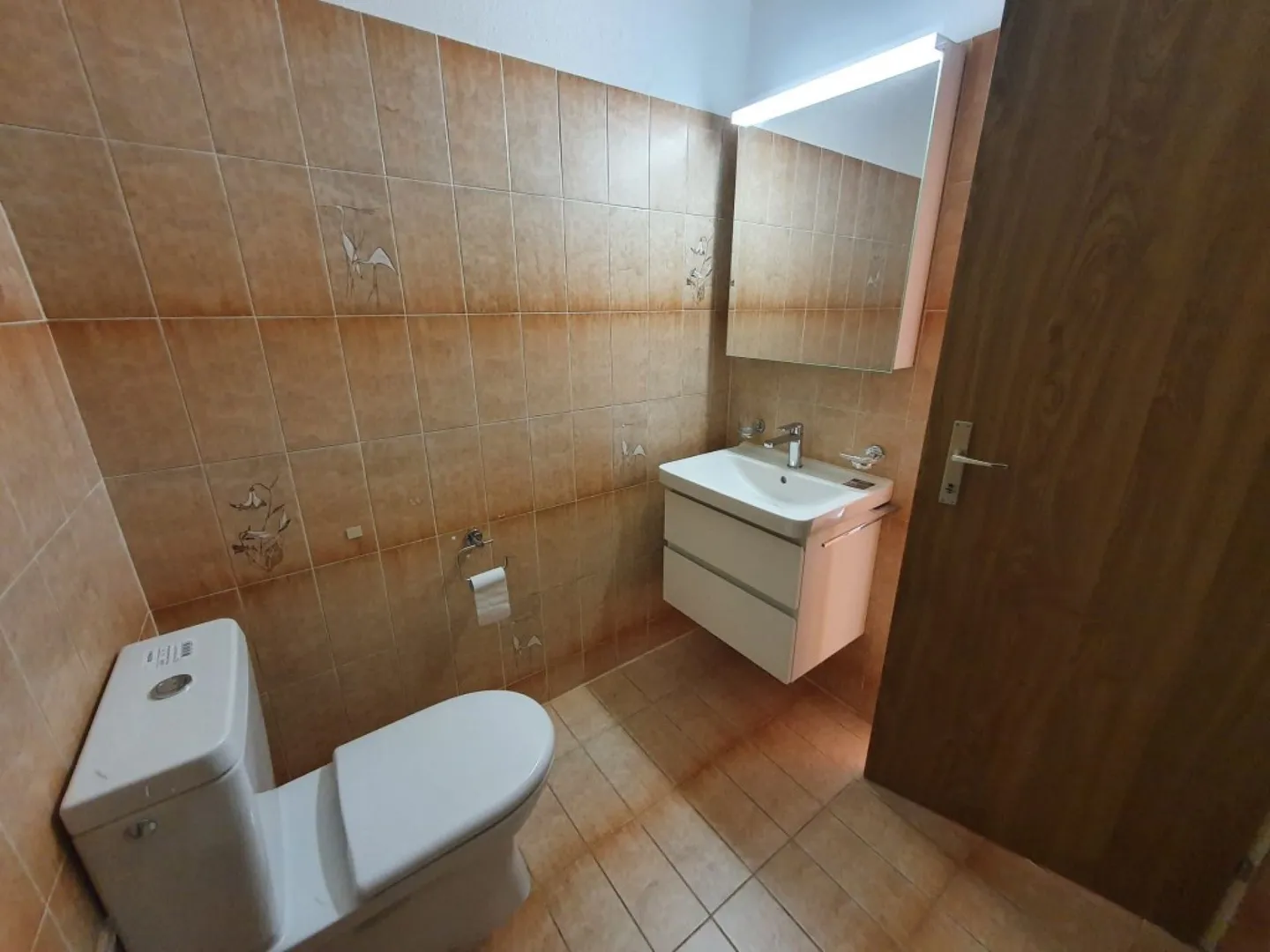 Affittasi luminoso 2.5 locali a Magliaso con piscina esterna - Foto 6 di 7