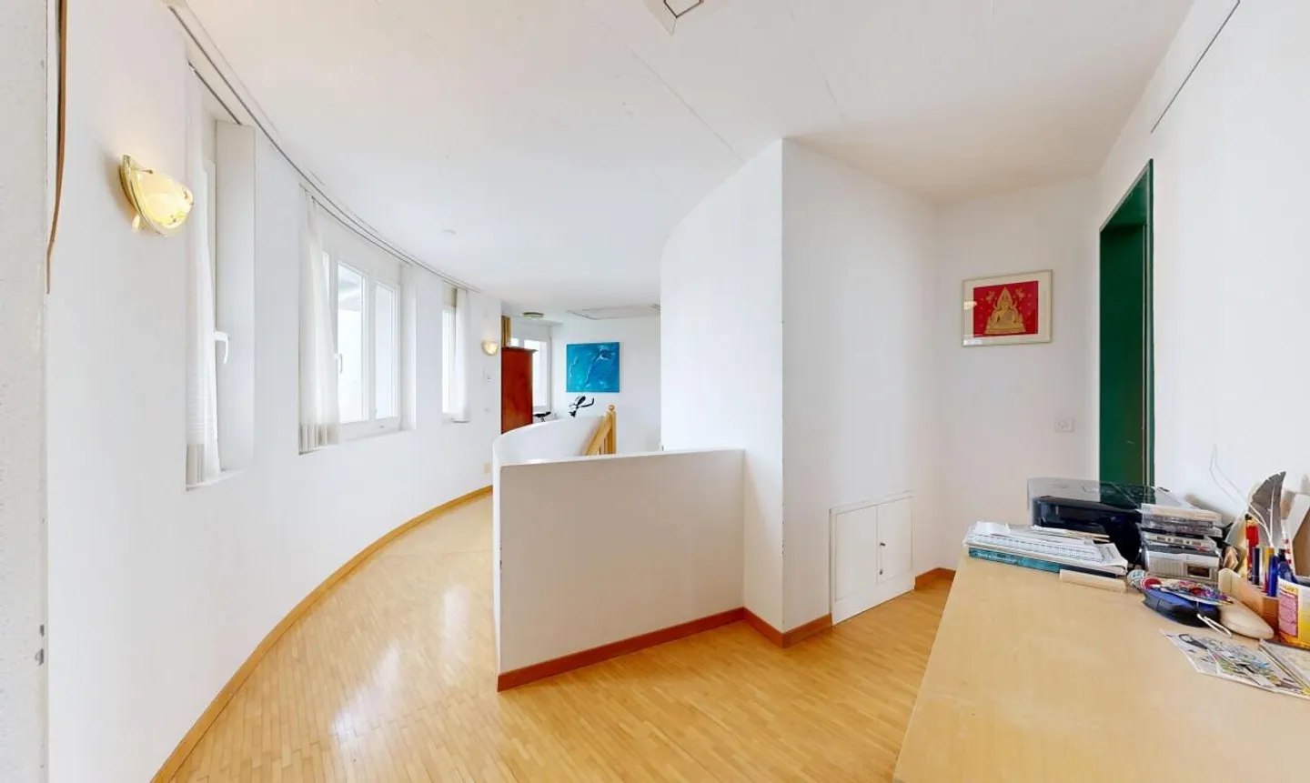 Geräumiges Einfamilienhaus mit Garten - Foto 8 von 11