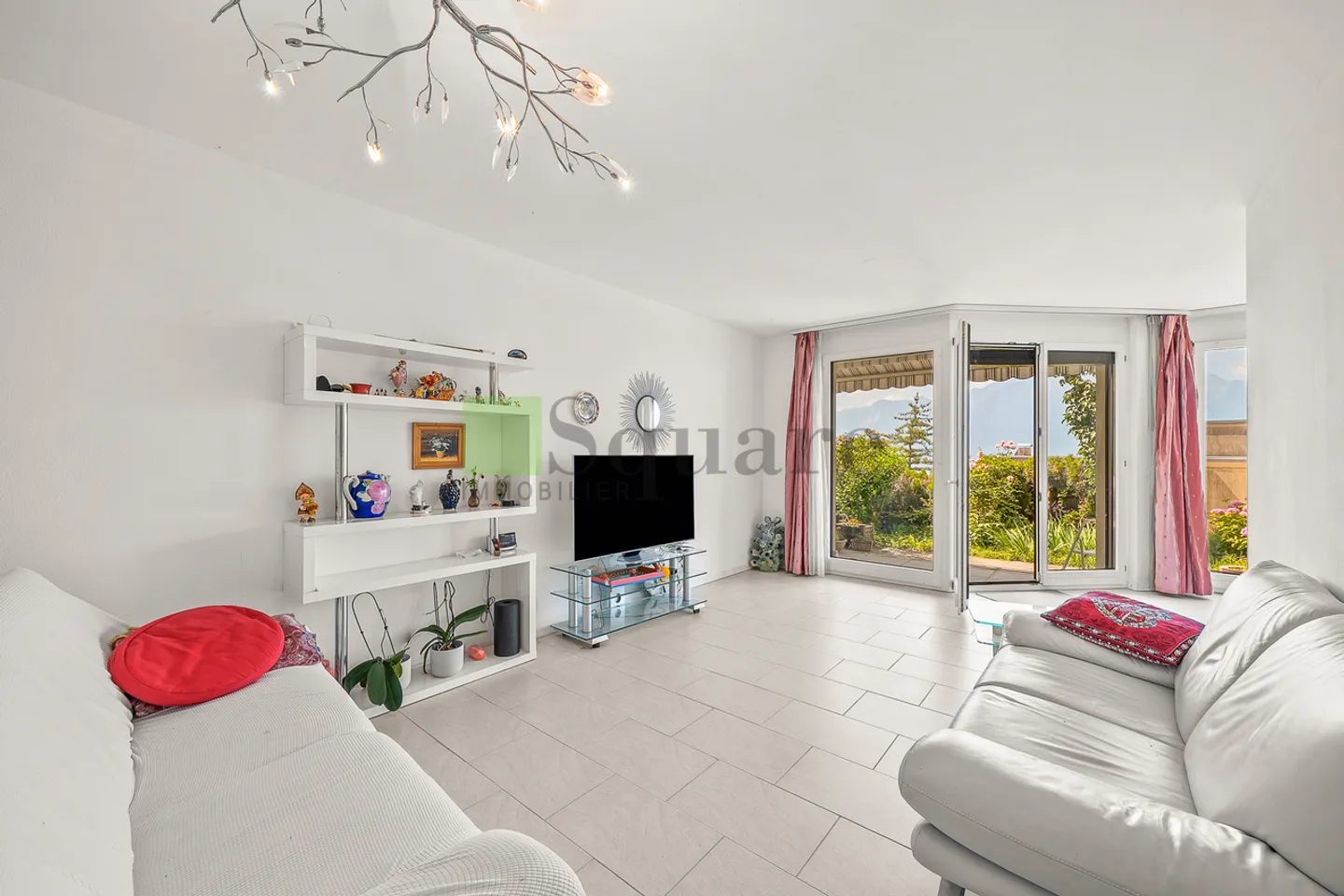 Appartamento in vendita - Foto 2 di 14