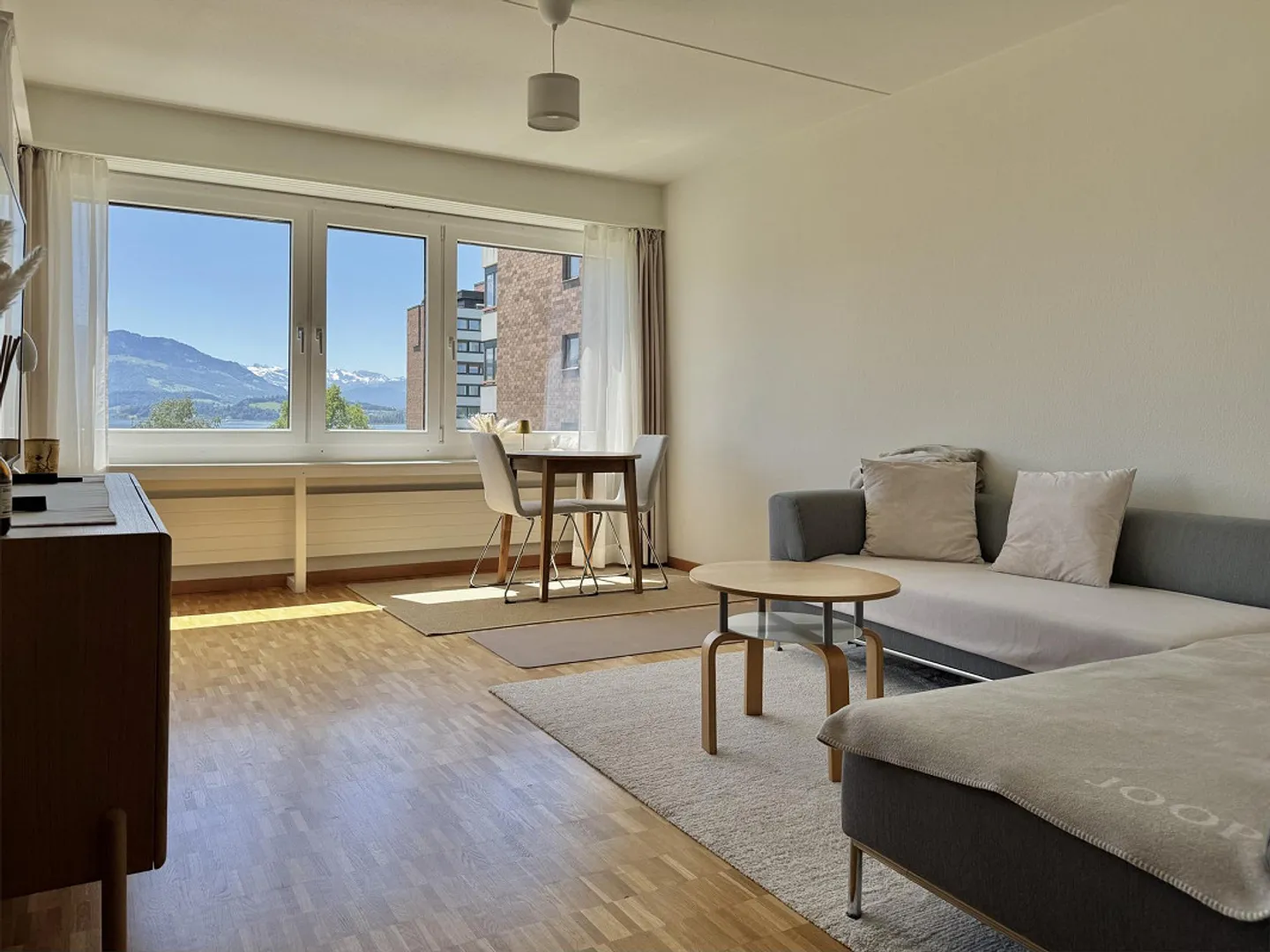 Appartamento arredato 2.5 con vista sulle montagne - Foto 7 di 14